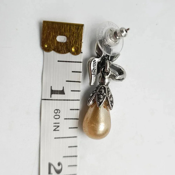 Vintage Joan Rivers Red Rhinestone Faux Pearl Silver Tone Ribbon Dangle Earrings - Picture 4 of 4
